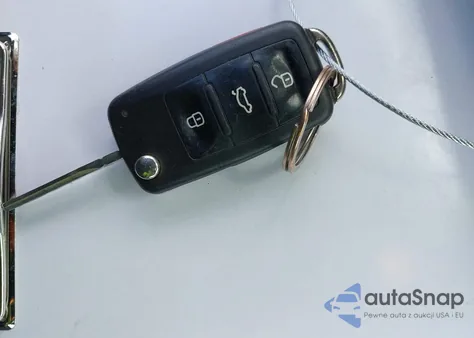 2016 Volkswagen Jetta 2.0T Gli Se z USA, uszkodzony, nr VIN 3VW4T7AJ5GM299529